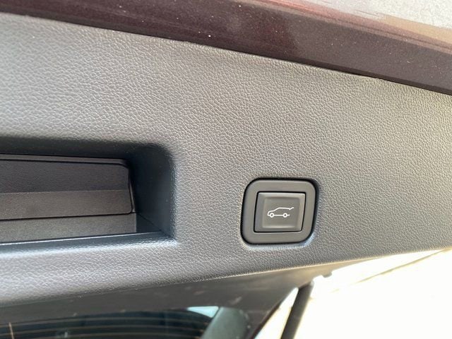2025 GMC Acadia Elevation - Photo 11