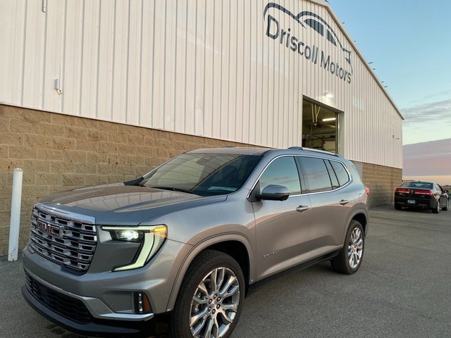 2025 GMC Acadia Denali's photo