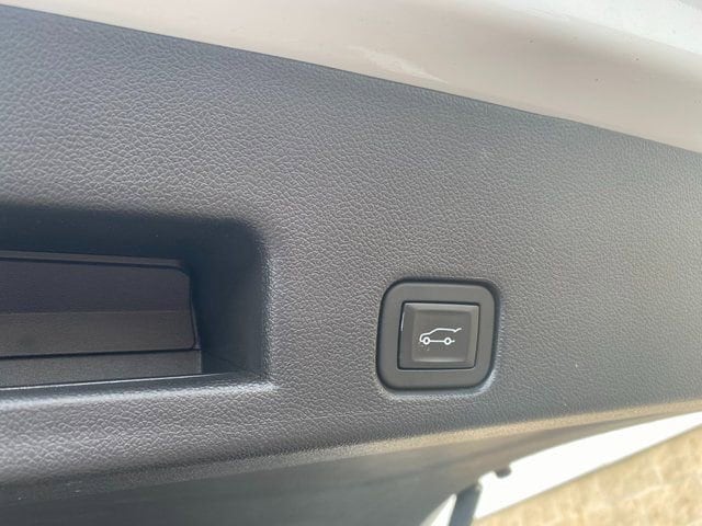 2025 GMC Acadia Elevation - Photo 11
