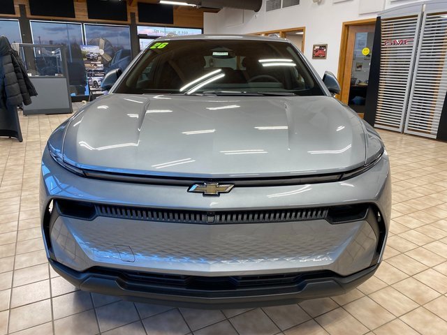 2026 Chevrolet Equinox EV 1LT photo 2