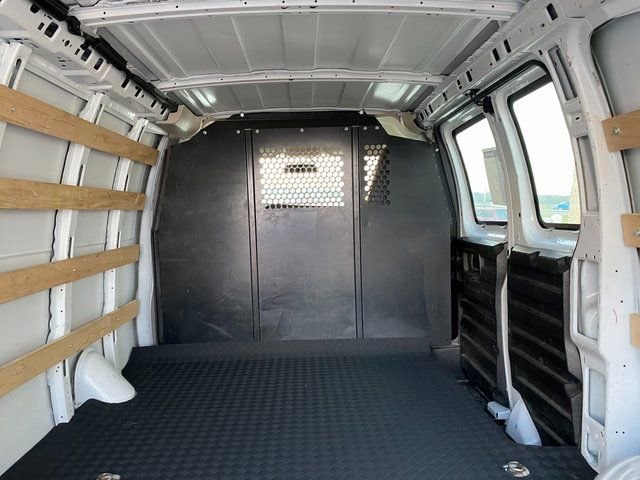 2023 Chevrolet Express Cargo Work Van - Photo 12