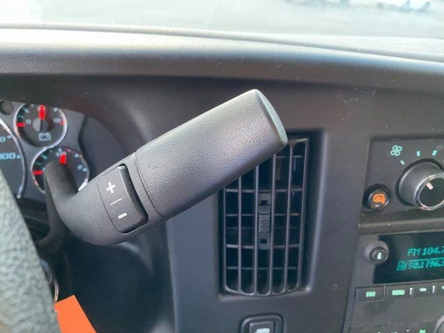 2023 Chevrolet Express Cargo Work Van - Photo 24