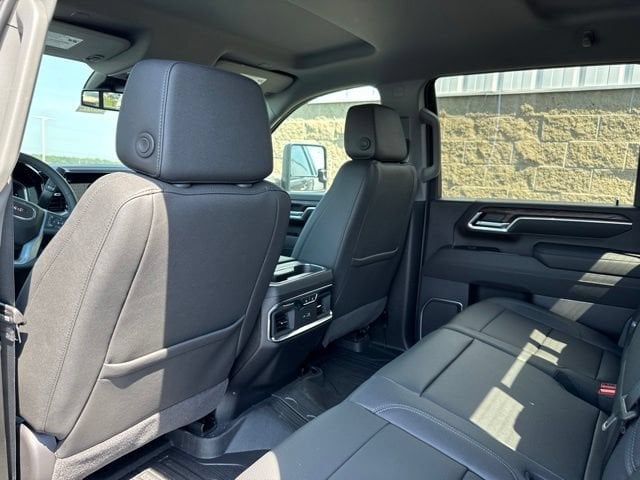 2026 GMC Sierra 2500HD SLT - Photo 11