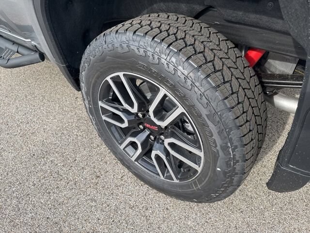2026 GMC Sierra 1500 AT4 - Photo 9