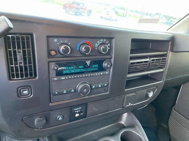 2023 Chevrolet Express Cargo Work Van - Photo 19