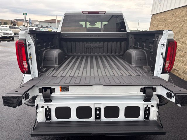 2026 GMC Sierra 1500 SLT - Photo 12