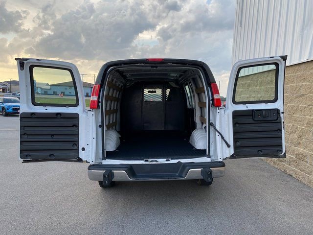 2023 Chevrolet Express Cargo Work Van - Photo 9