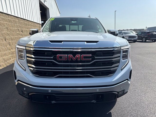 2026 GMC Sierra 1500 SLT - Photo 3