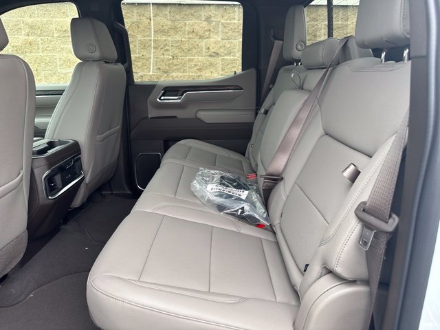 2026 GMC Sierra 1500 SLT - Photo 14