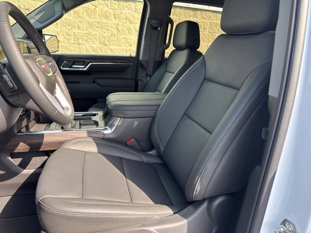 2026 GMC Sierra 1500 SLT - Photo 17