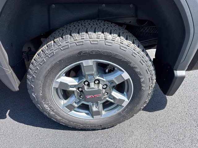 2026 GMC Sierra 2500HD SLT - Photo 10