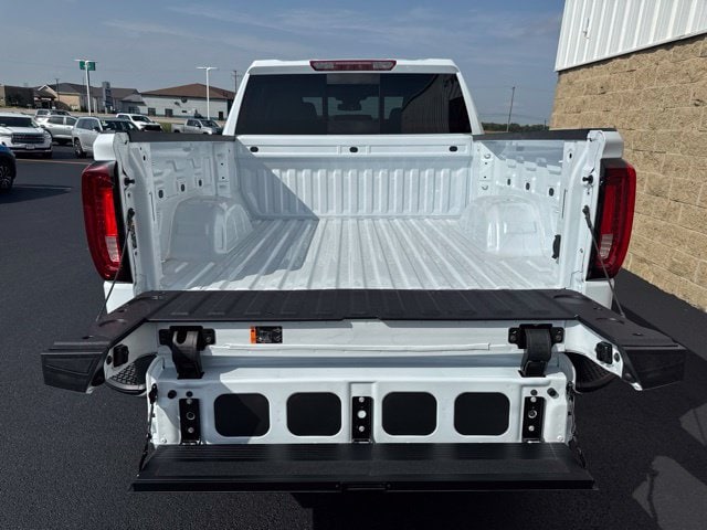2026 GMC Sierra 1500 SLT - Photo 12