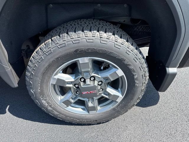 2026 GMC Sierra 2500HD SLT - Photo 9