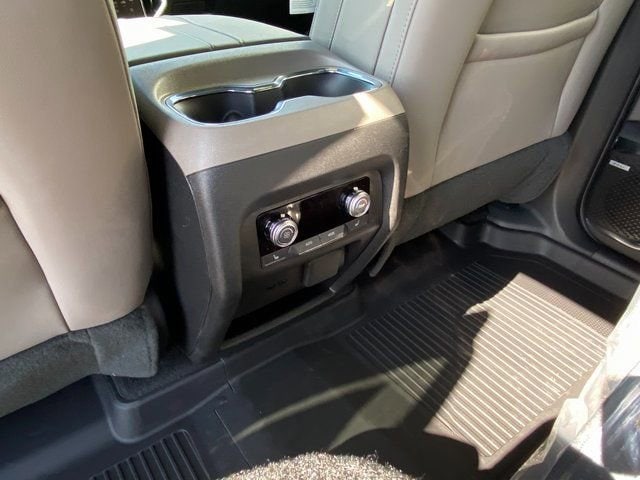 2025 GMC Acadia Elevation - Photo 15