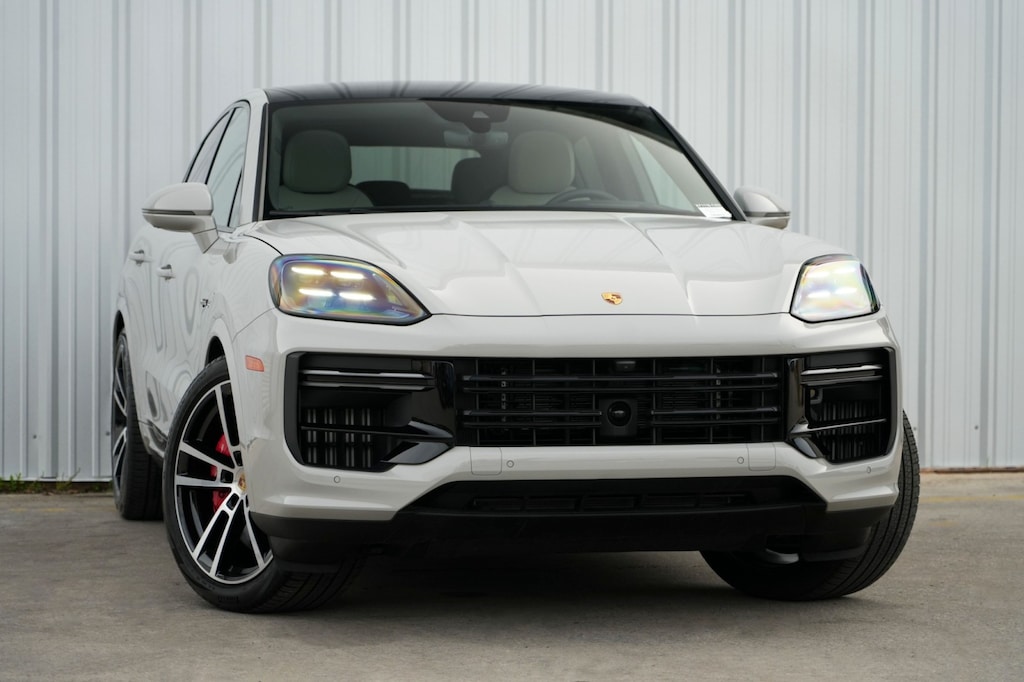 Used 2024 Porsche Cayenne Turbo E-Hybrid w/ Premium & Tech Packages SUV