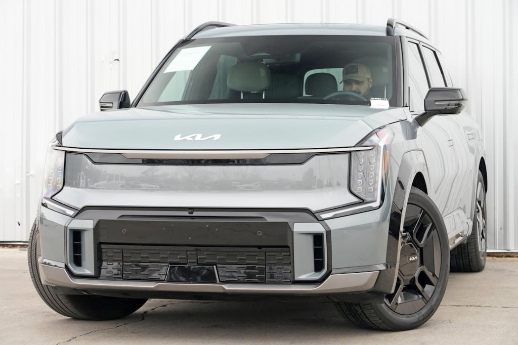 Used 2024 Kia EV9 GT-Line w/ Relaxation Package SUV