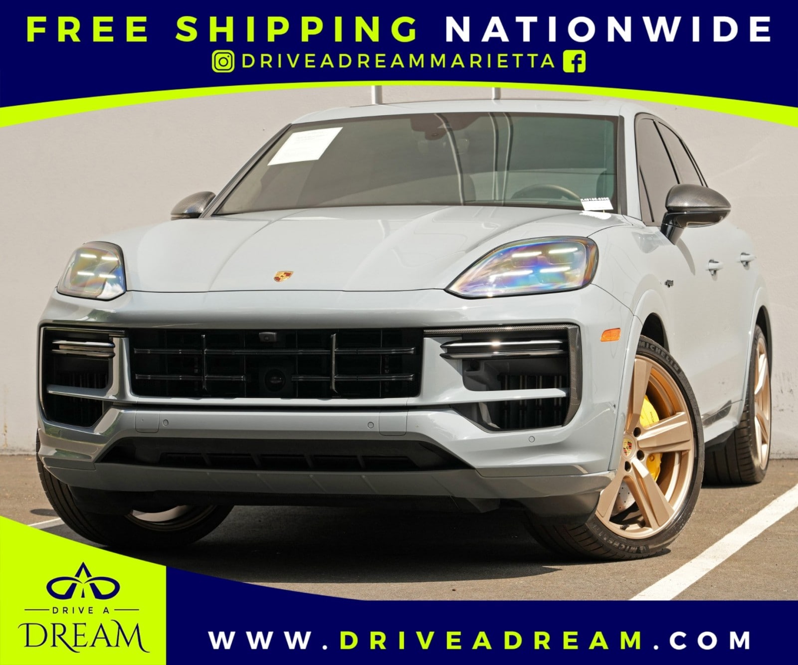 2024 Porsche Cayenne Turbo E-Hybrid's photo