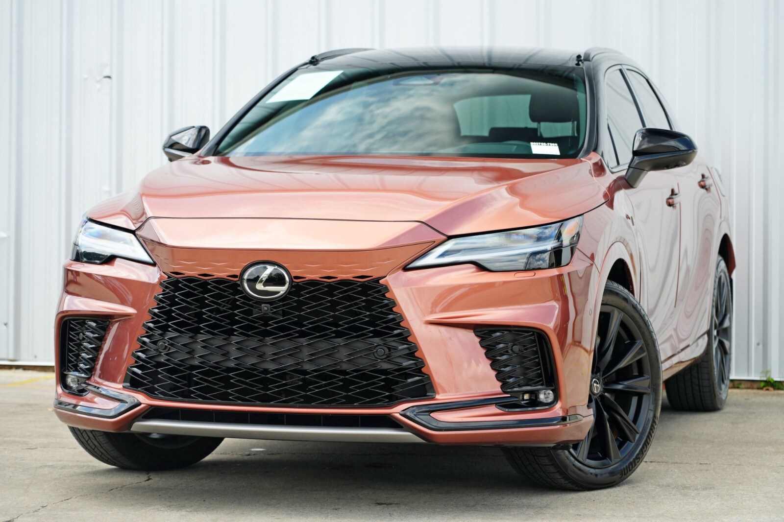 2023 Lexus RX 500h F SPORT Performance photo 3