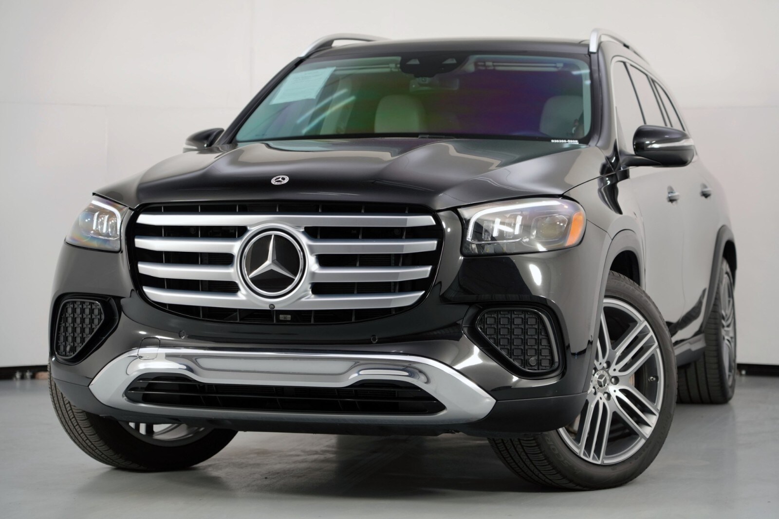 2024 Mercedes Benz GLS 4MATIC 450 photo 3