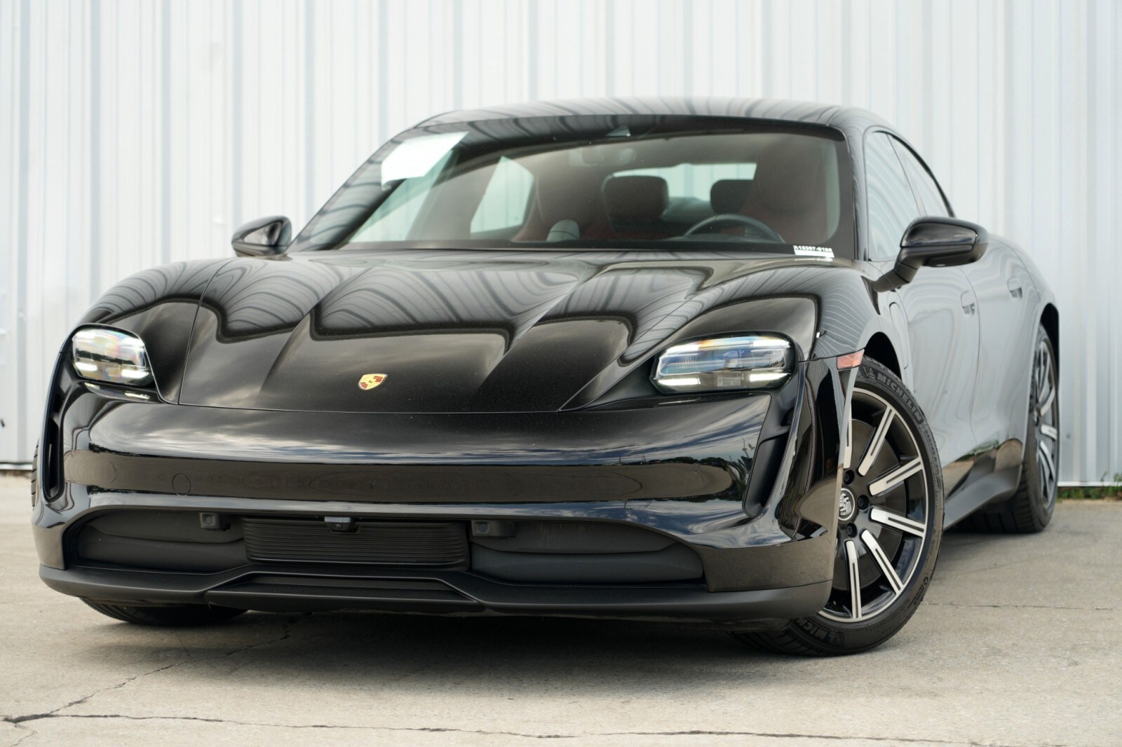 2022 Porsche Taycan photo 2