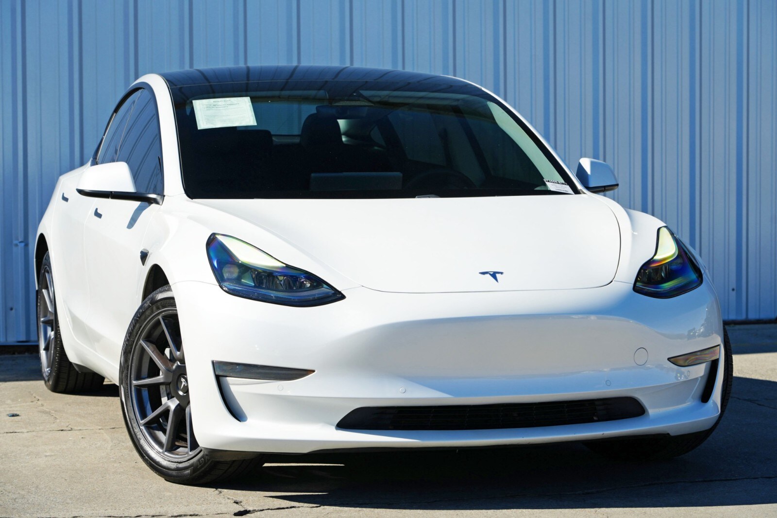 2021 Tesla Model 3 Standard Range Plus photo 4