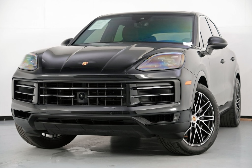 Used 2024 Porsche Cayenne w/ Premium Package SUV
