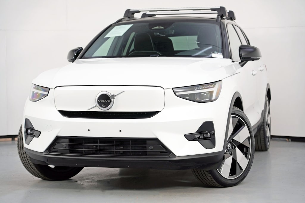 Used 2024 Volvo XC40 Recharge Pure Electric Plus SUV