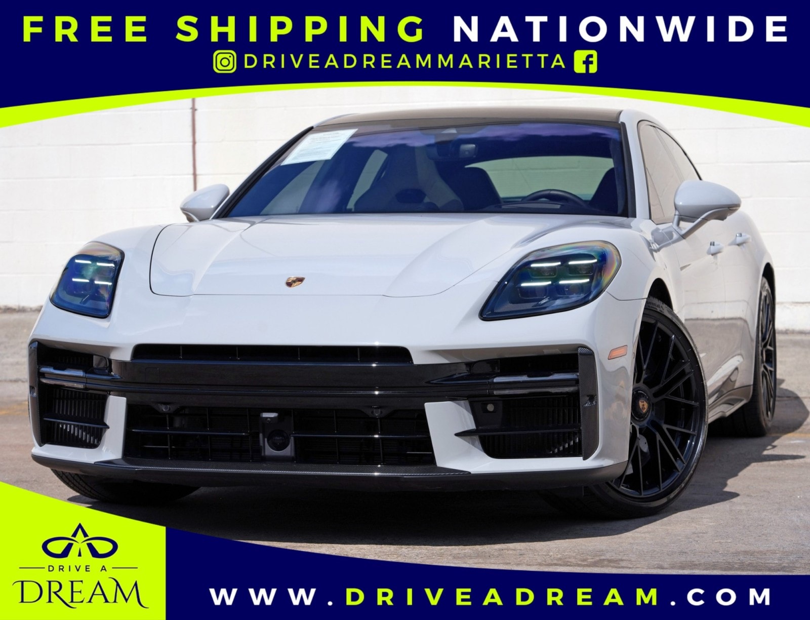 2025 Porsche Panamera GTS's photo