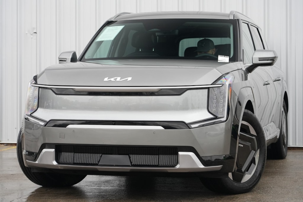 Used 2024 Kia EV9 Land w/ Relaxation Package SUV