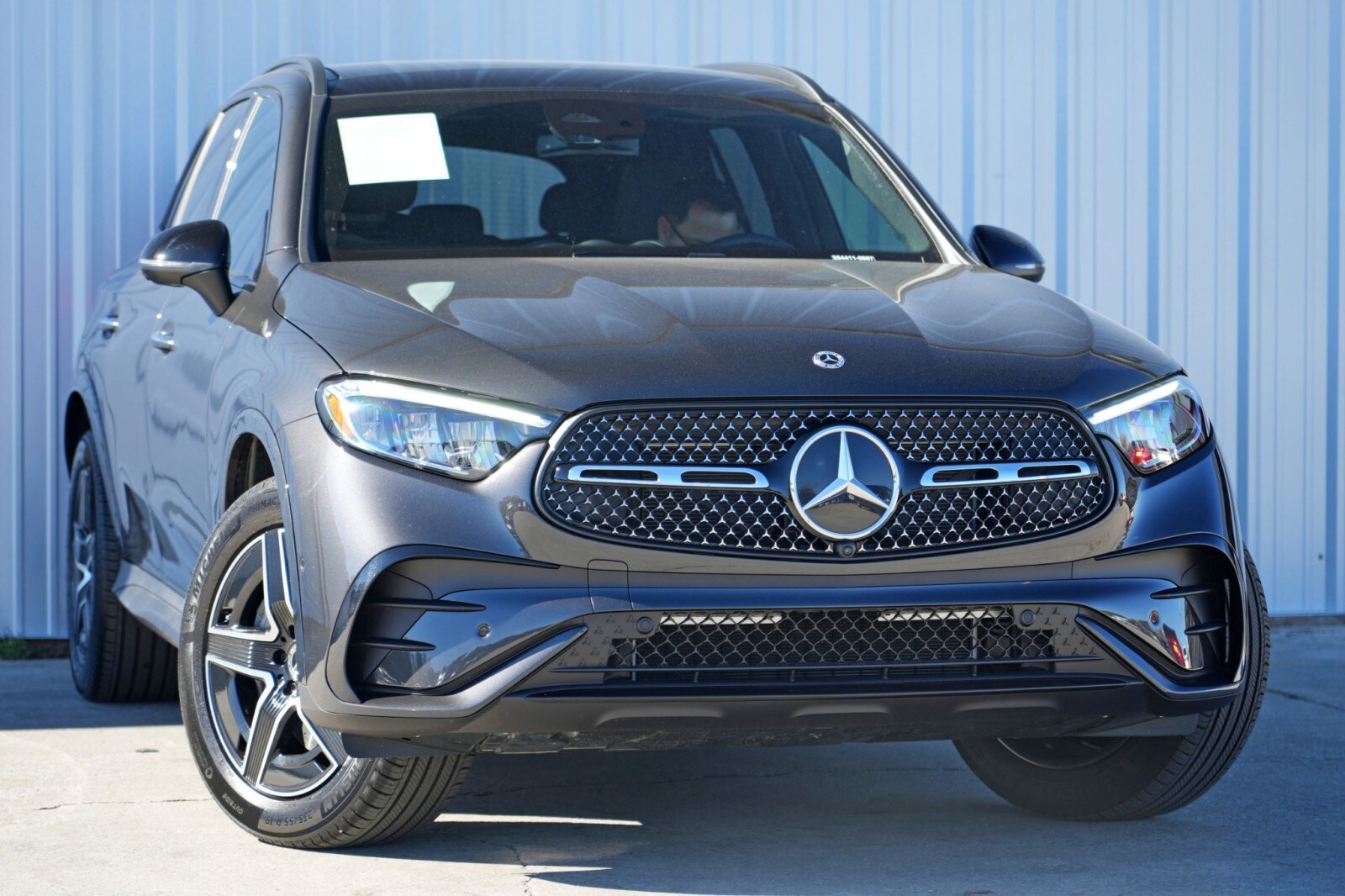 2025 Mercedes Benz GLC 300 AMG photo 4