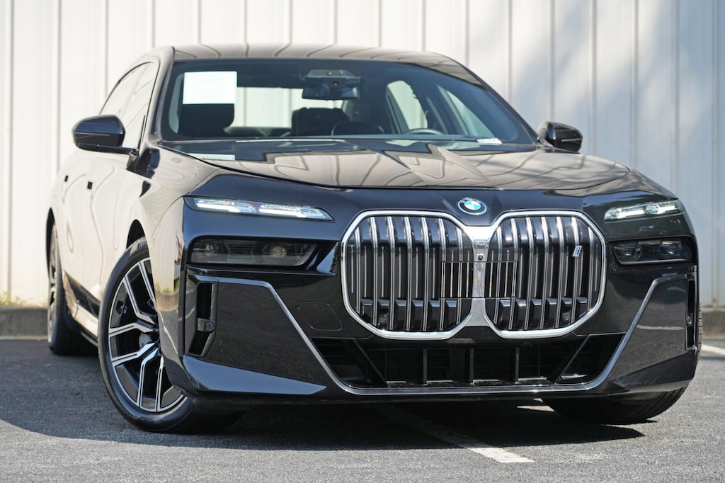 Used 2023 BMW i7 xDrive60 w/ Executive, M Sport & Driving Assist Pa Sedan