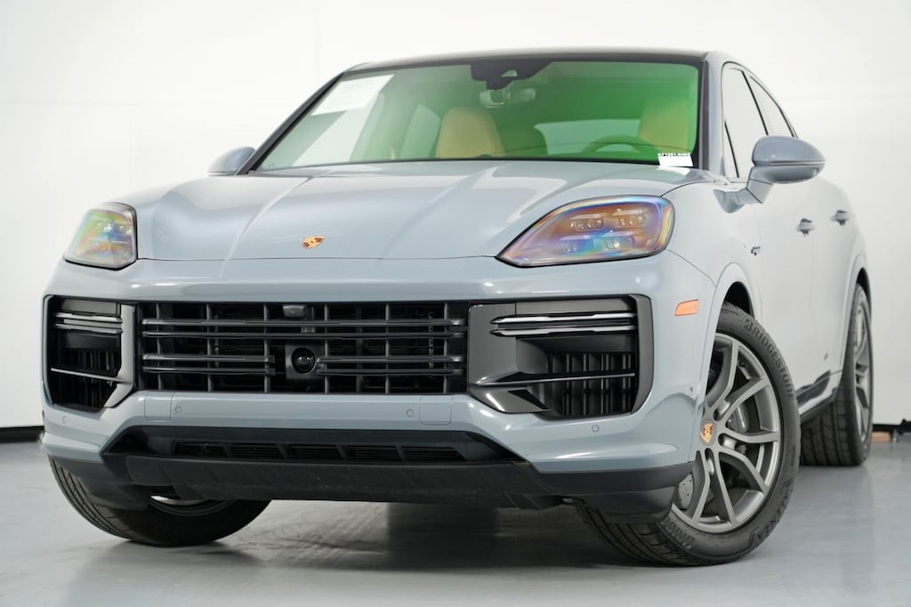 Used 2024 Porsche Cayenne Turbo E-Hybrid w/ Premium Plus Package SUV