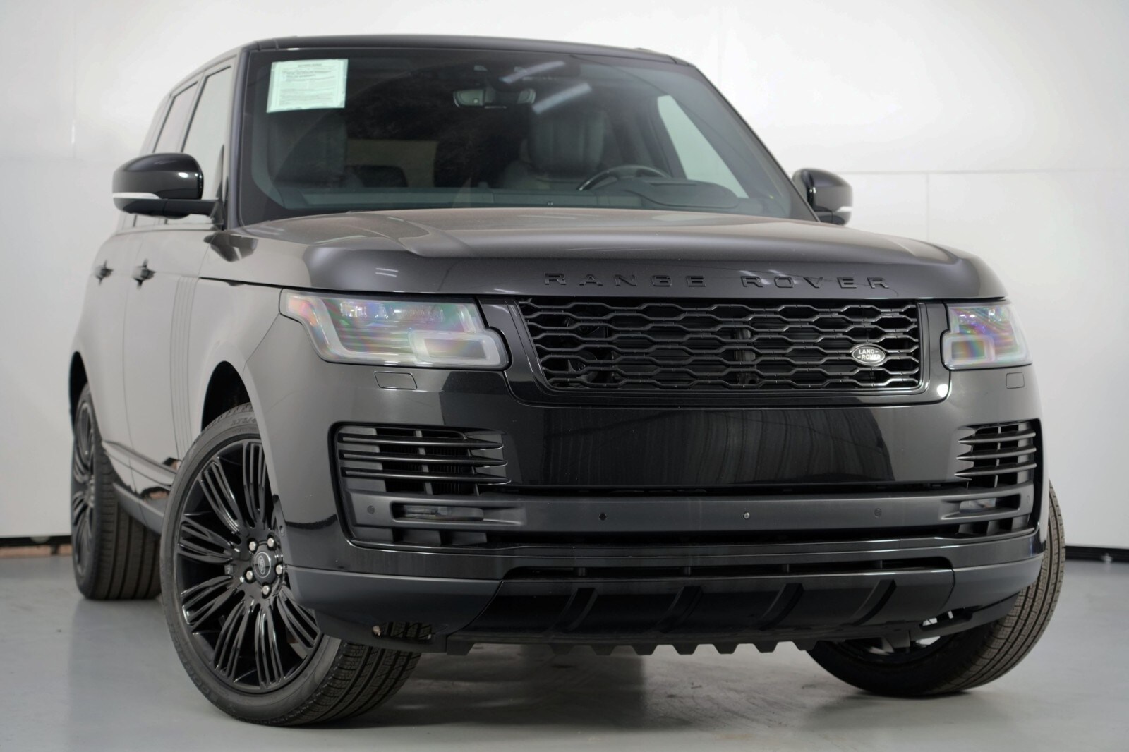 2021 Land Rover Range Rover P525 HSE HSE Westminster Edition photo 3