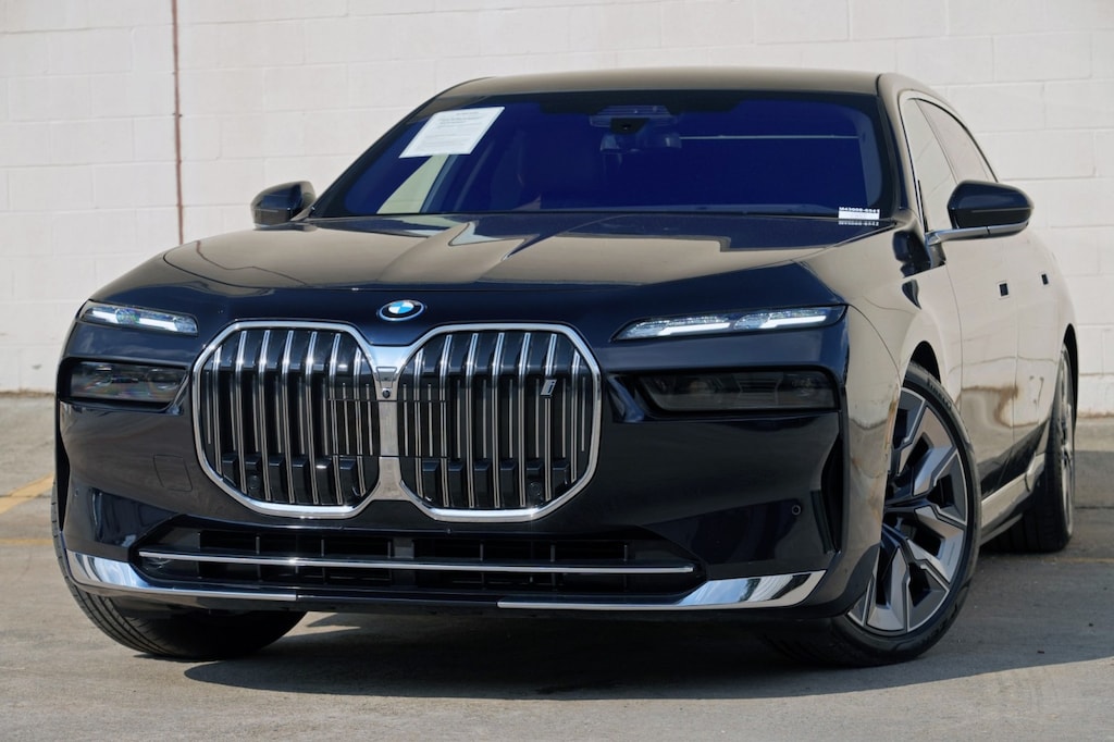 Used 2023 BMW i7 xDrive60 w/ Executive, Driving & Parking Assist Pa Sedan