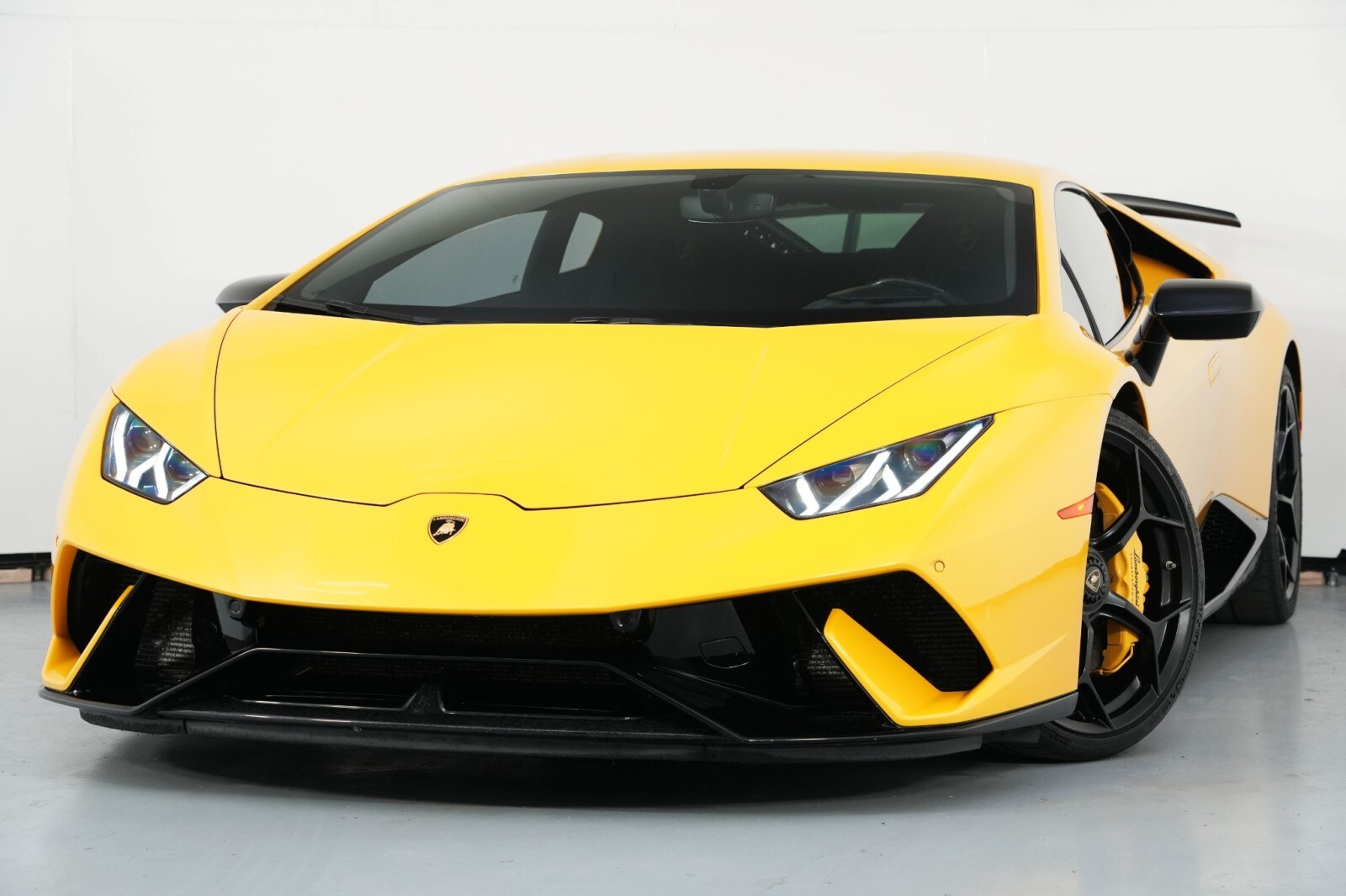2018 Lamborghini Huracan Performante photo 3