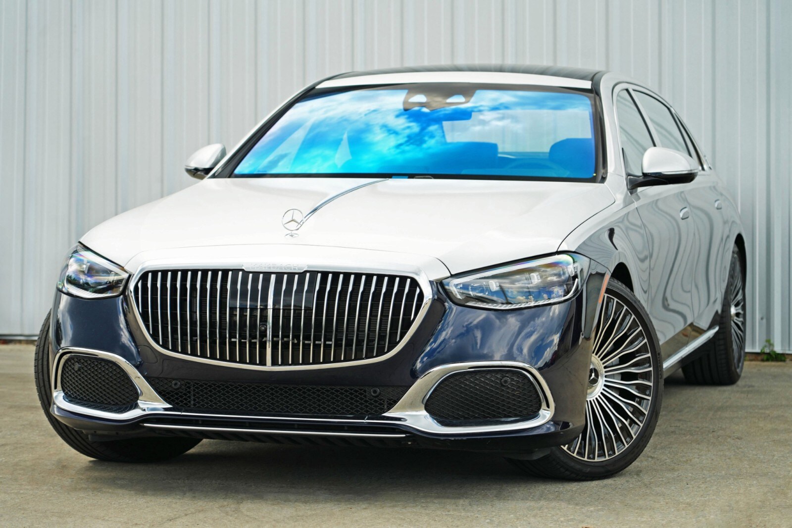 2024 Mercedes Benz S Maybach 580 photo 3