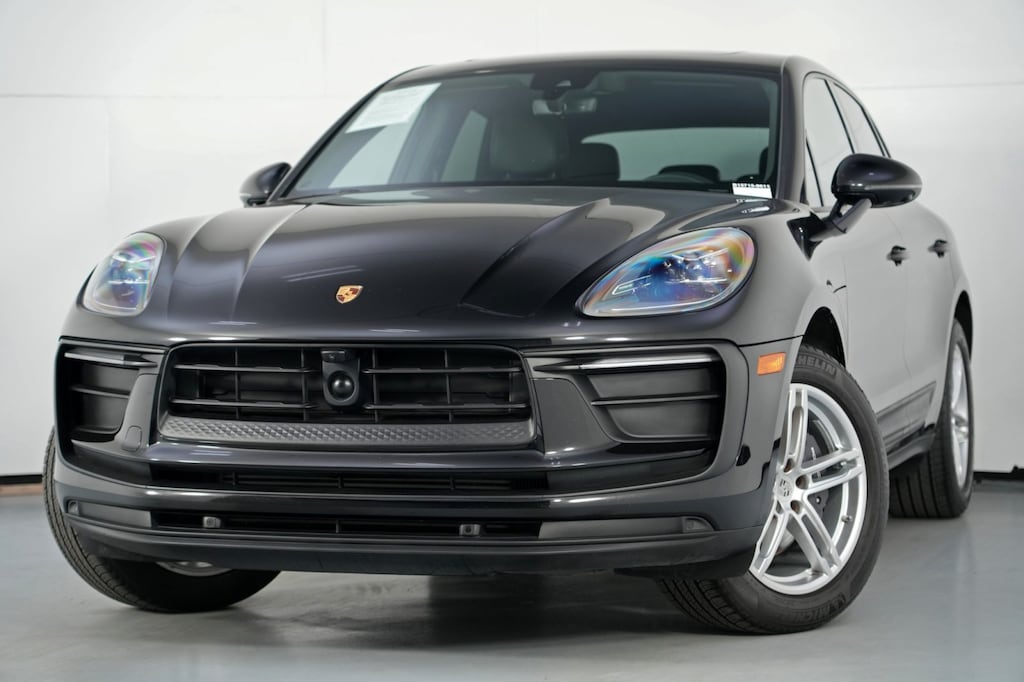 Used 2024 Porsche Macan w/ Premium Plus Package SUV