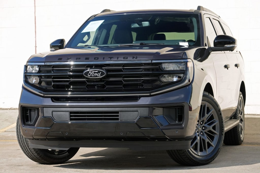 Used 2026 Ford Expedition Platinum w/ Stealth Appearance Package SUV