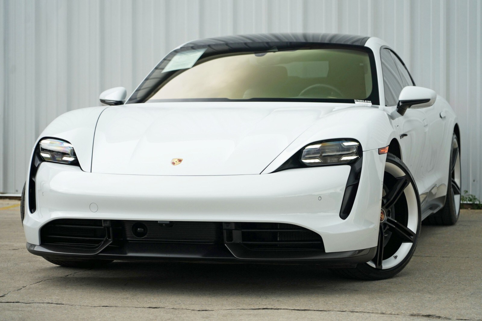 2020 Porsche Taycan Turbo S photo 3