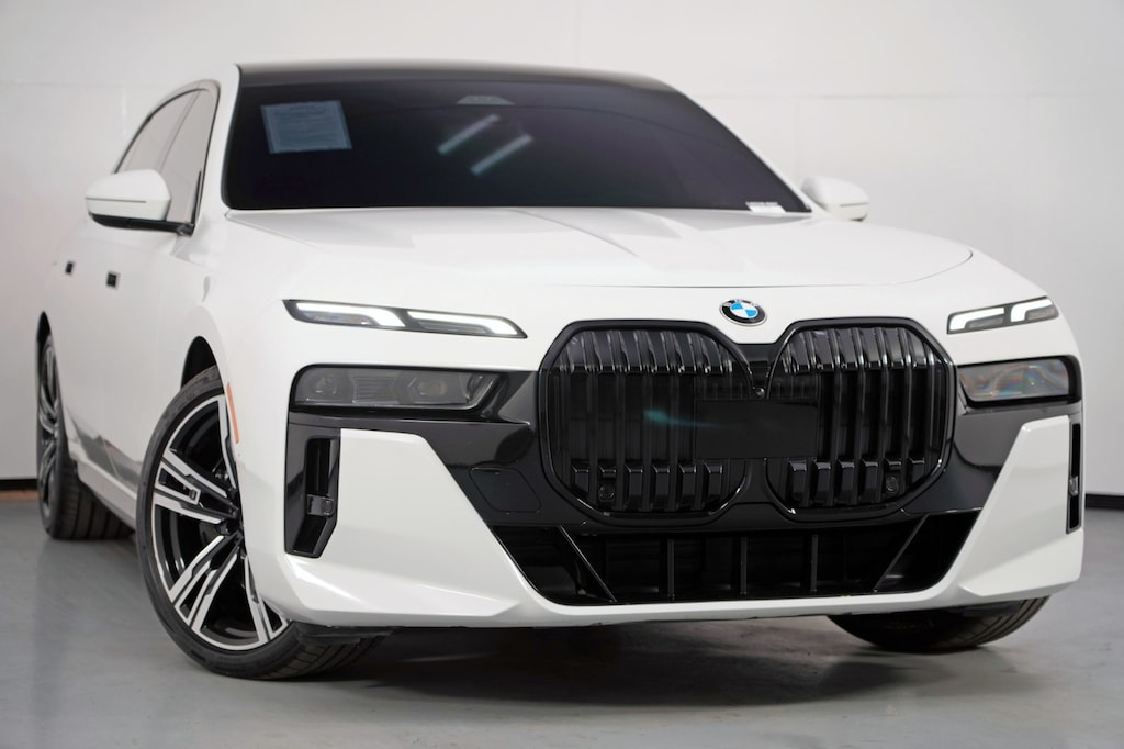 Used 2023 BMW 7 Series 740i w/ M Sport Professional & Parking Assist Pack Sedan