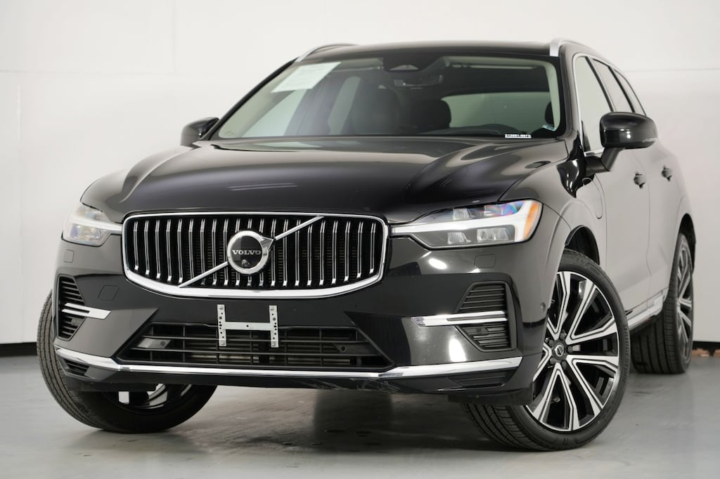 Used 2023 Volvo XC60 Recharge Plug-In Hybrid Ultimate Bright Theme SUV
