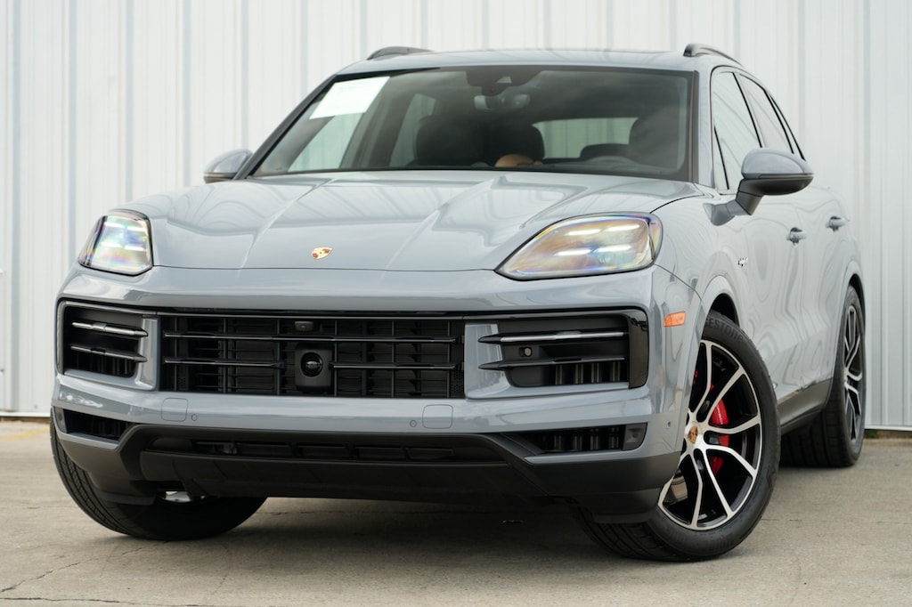 Used 2025 Porsche Cayenne S E-Hybrid w/ Premium Plus & Tech Packages SUV