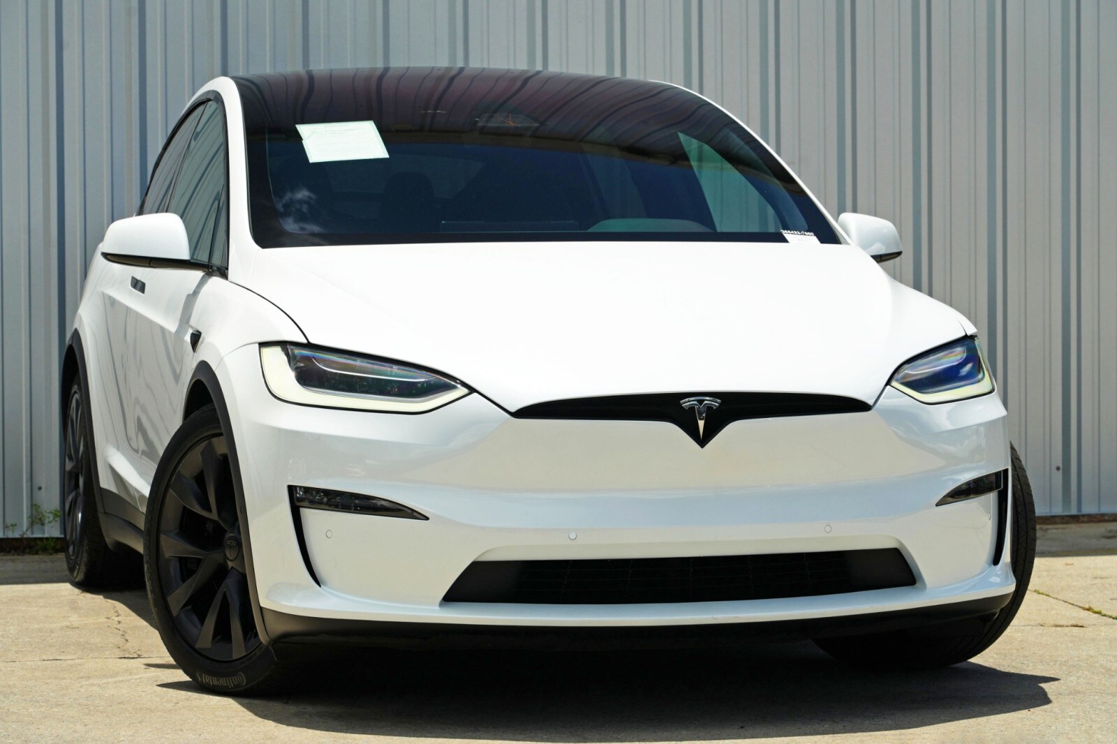 2023 Tesla Model X Standard Range photo 4