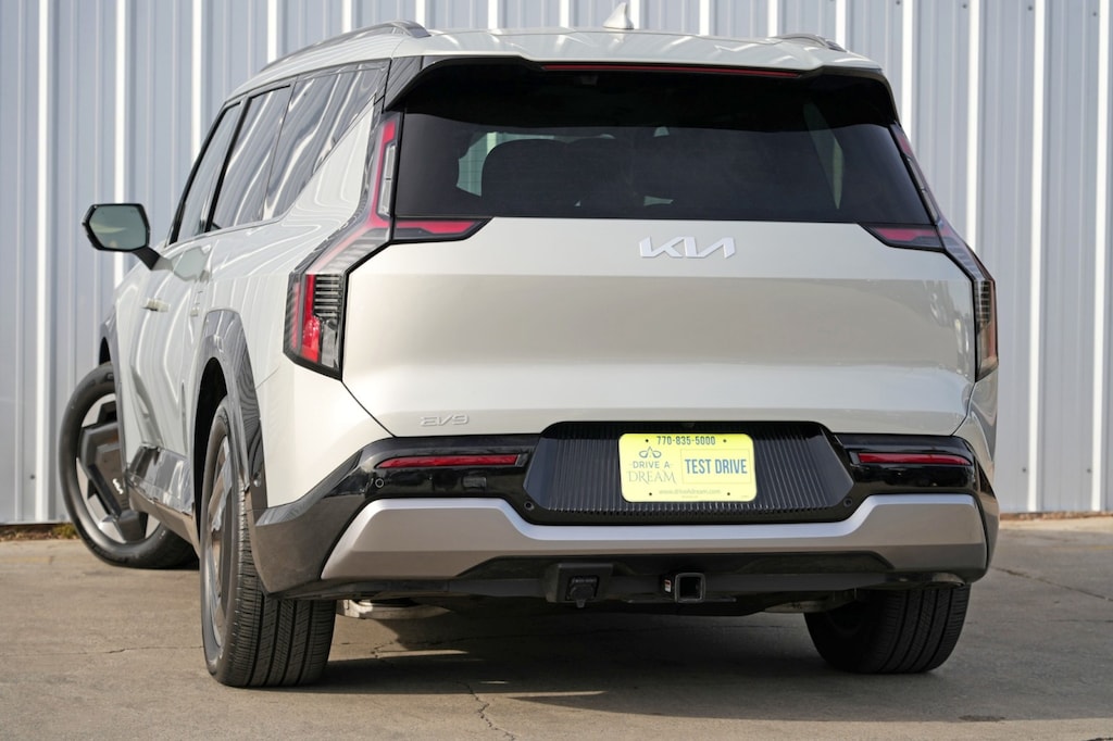 Used 2024 Kia EV9 Land w/ VIP Relaxation Package SUV