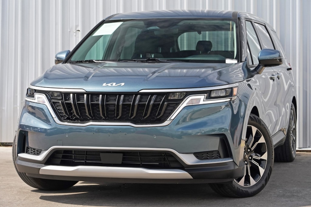 Used 2024 Kia Carnival EX MPV