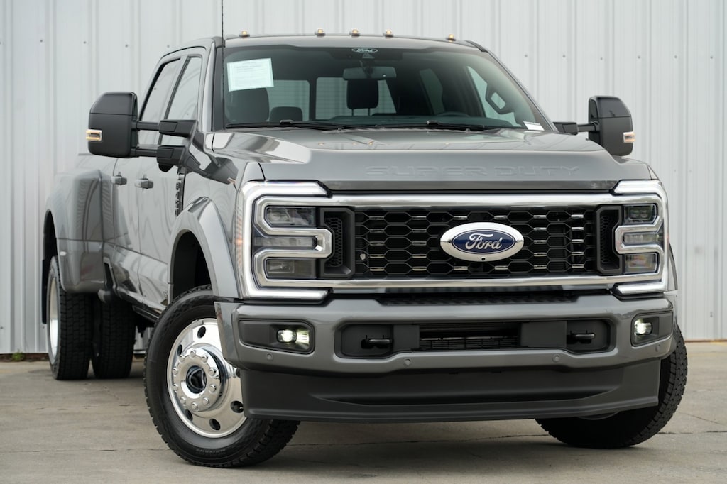 Used 2025 Ford Super Duty F-450 DRW Platinum w/ FX4 Off-Road Package Truck Crew Cab