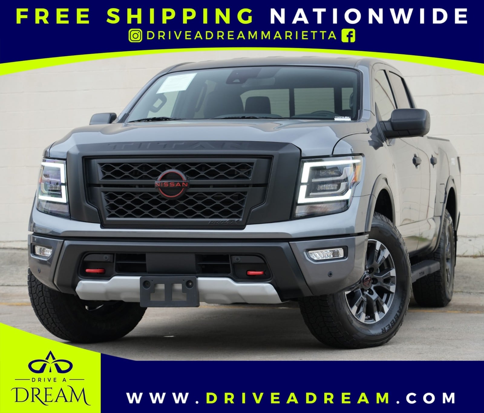 2024 Nissan Titan PRO-4X 4X4 Crew Cab's photo