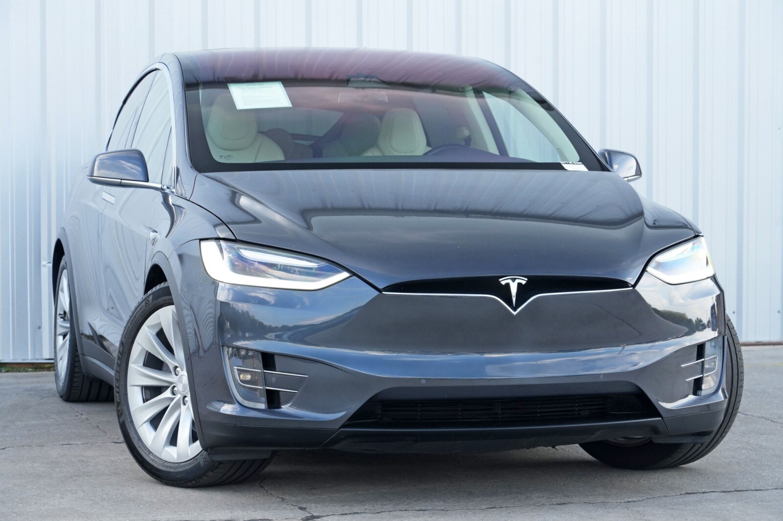 2017 Tesla Model X 75D photo 4