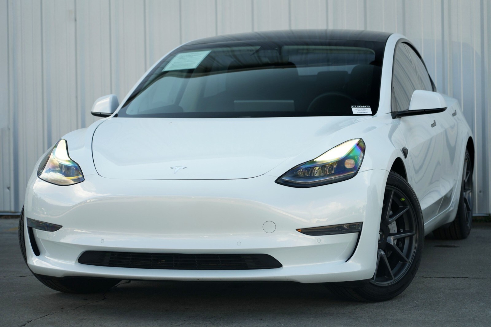 2021 Tesla Model 3 Standard Range Plus photo 3