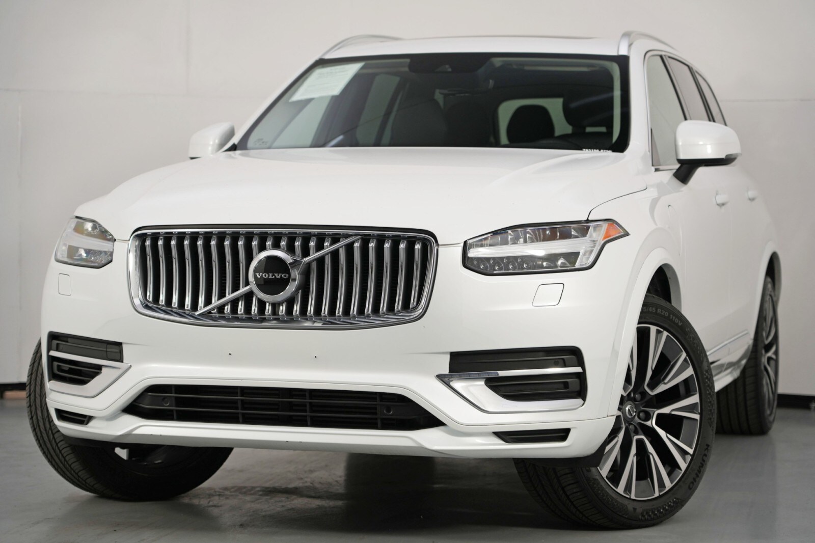 2021 Volvo XC90 Inscription Expression photo 2